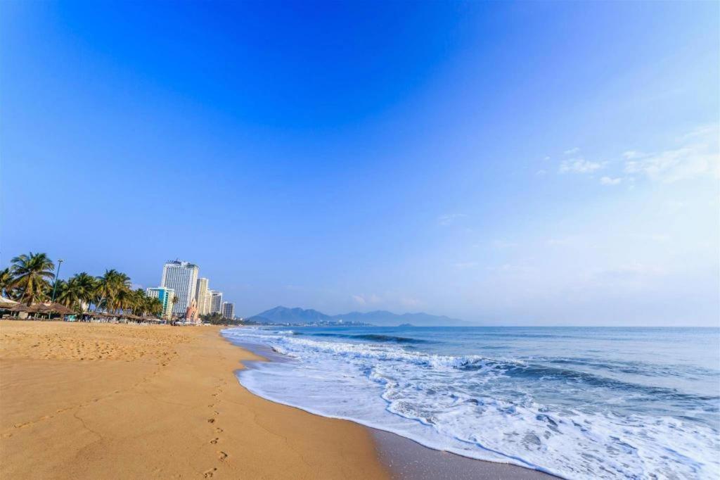 La Mer Hotel Nha Trang Exteriör bild